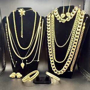 Gold Tone Jewelry Lot 15pcs Necklaces Bracelets Earrings Chain Belt